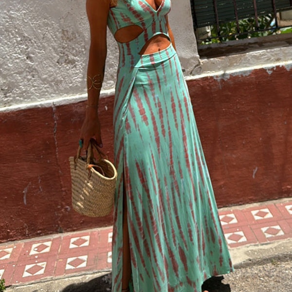 Bianca – Haljina s Dubokim Izrezom i Odvažnim Dizajnom