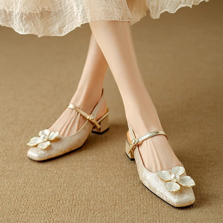 Eloise - Elegantna Ženska Cipele s Cvjetnim Detaljem