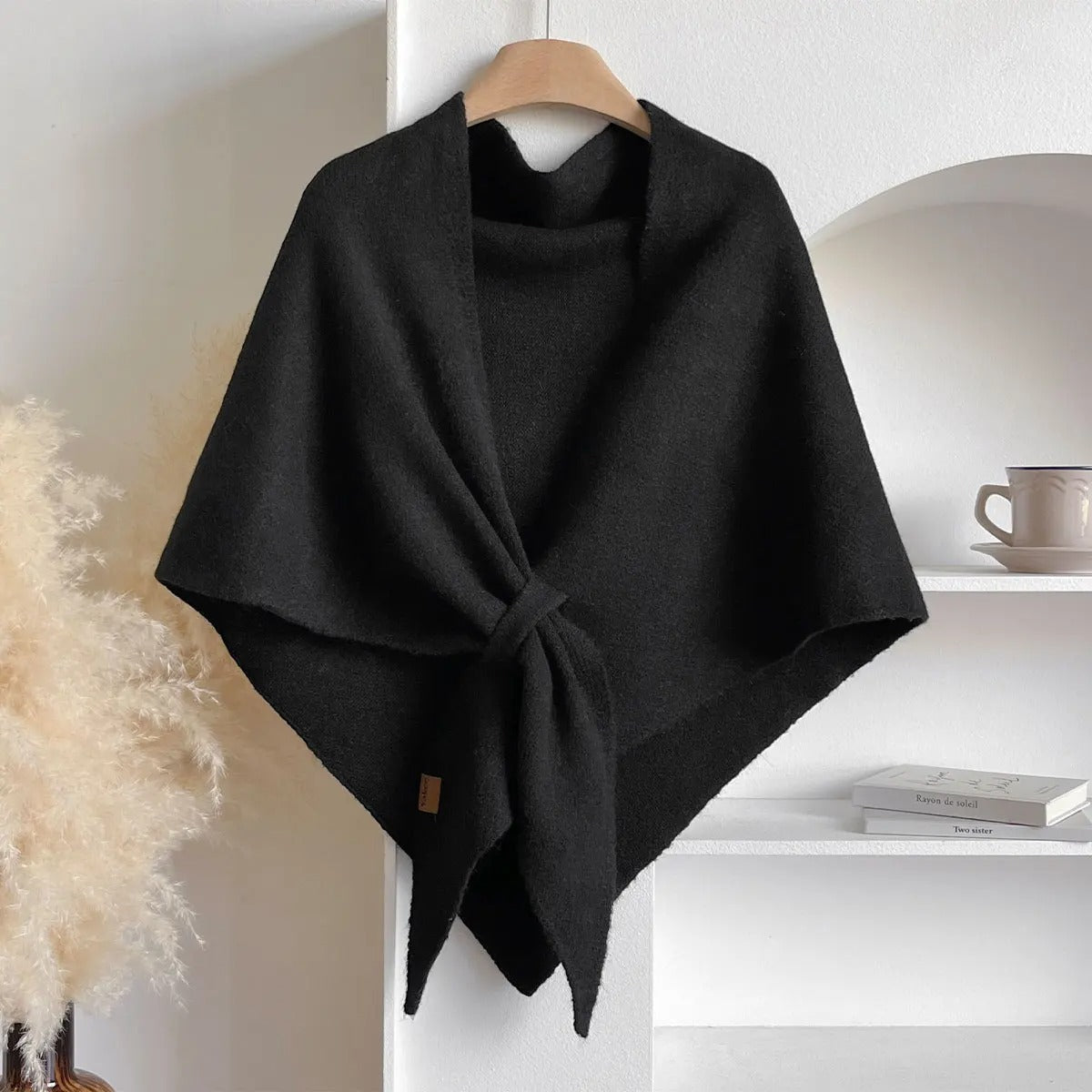 Aurora™ – Mekani i Elegantni Jesenski Cape
